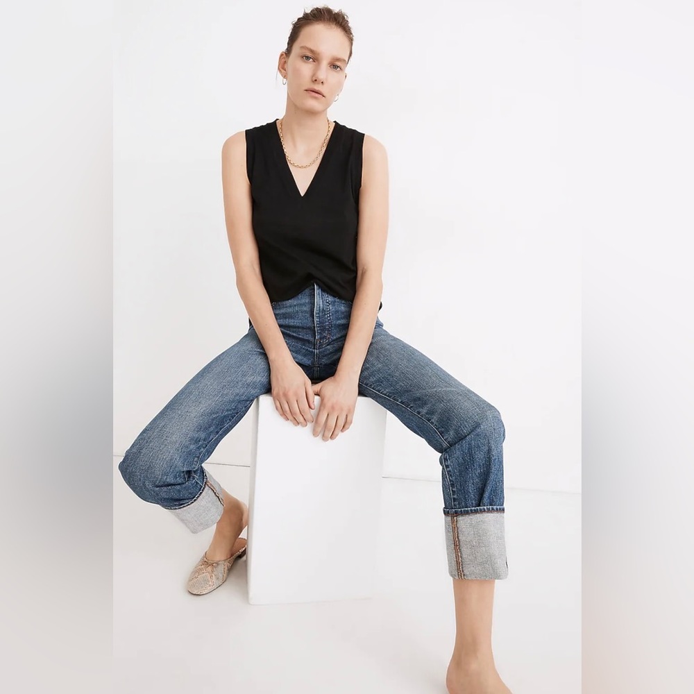 Madewell Tank with Pocket - black (very loose fitting. Feels more like a small)